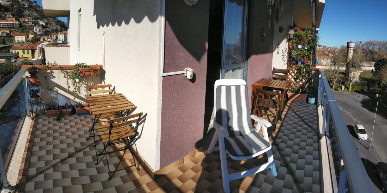 Appartamento Riviera Trilocale Wifi E Parcheggio Privato Ventimiglia Exterior foto